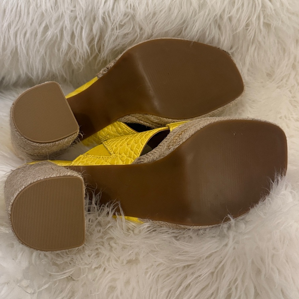 JustFab Yellow Croc Embossed Espadrille Mule Heels Size 9 - Picture 7 of 7